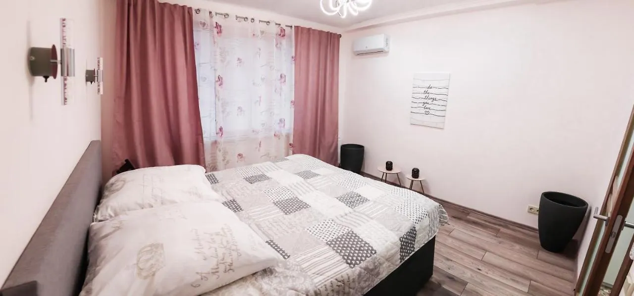 Royal House Apartment Kiev 0*,